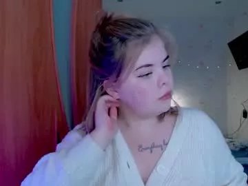 yumm_lolly on Chaturbate