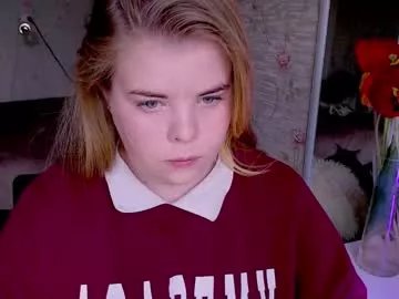 yumm_lolly on Chaturbate