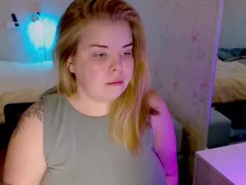 yumm_lolly on Chaturbate