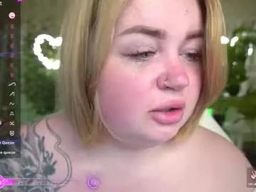 zarareign_ on Chaturbate