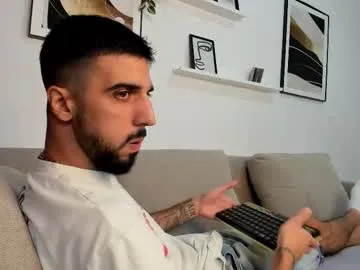 Offline zeyn_edwards on Chaturbate