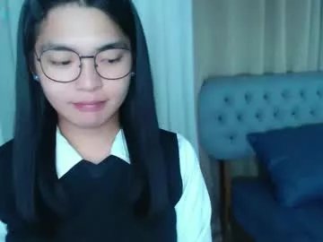 zhaviahale on Chaturbate