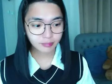 zhaviahale on Chaturbate