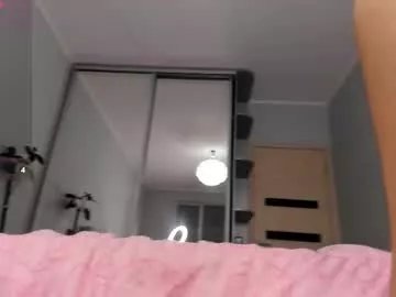 zirael_swan on Chaturbate