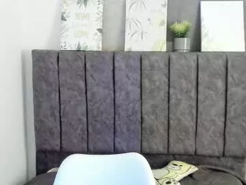 Offline zoe_jones7 on Chaturbate