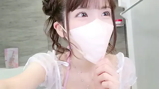 Offline -minami- on StripChat