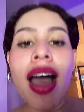 Offline 18_salo on StripChat