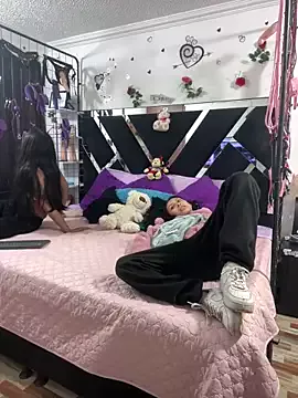 Freechat 1lovelygirls on StripChat