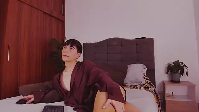 Offline 2gays_1Str8 on StripChat