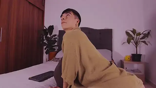 Offline 2gays_1Str8 on StripChat