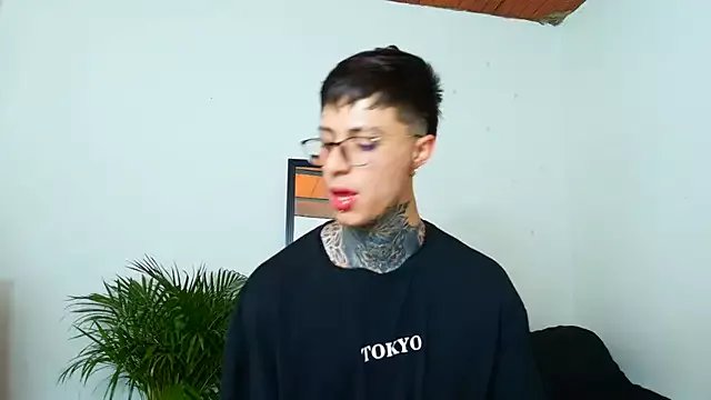 7_Saturno_7 on StripChat