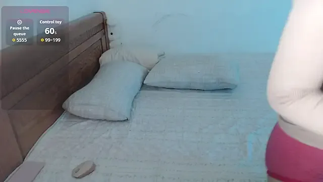 Offline ___SuRi on StripChat