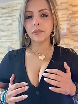 _Abril-Office1 on StripChat