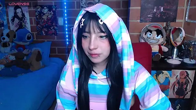 _alexa19pretty_ on StripChat