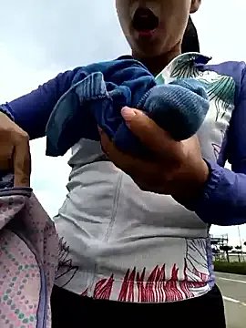 _andrea30 on StripChat