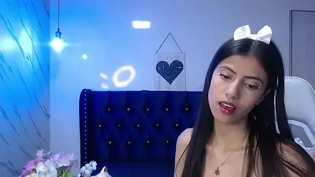 _Kitty_v on StripChat