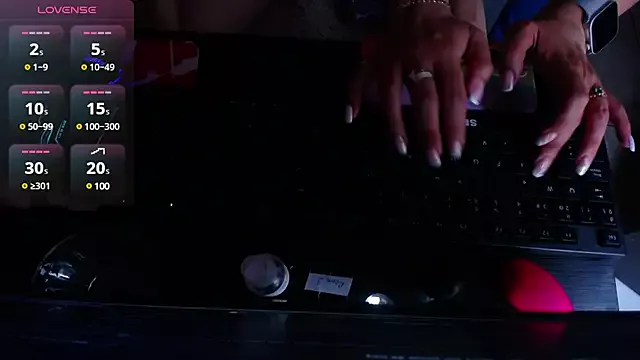 Offline _lara1 on StripChat