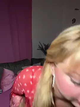 Offline _Lilly_angel on StripChat