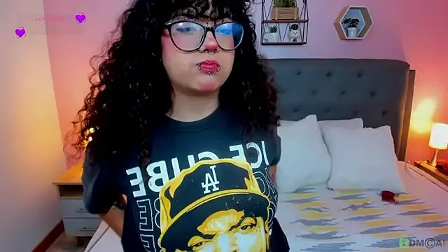 _Lilly_miller on StripChat