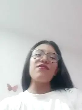 _lucysmith on StripChat