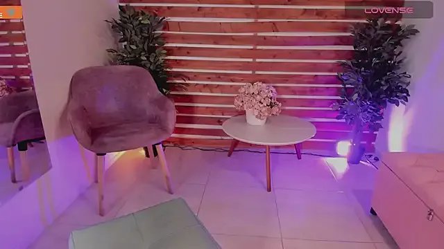 _MeganRain on StripChat