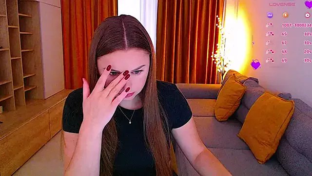 _Mia_Adams on StripChat