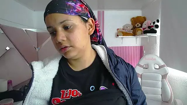 _Miaaleon on StripChat