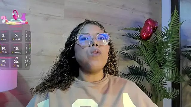 _nickypurple_ on StripChat