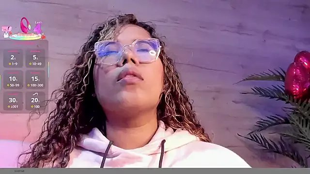 _nickypurple_ on StripChat