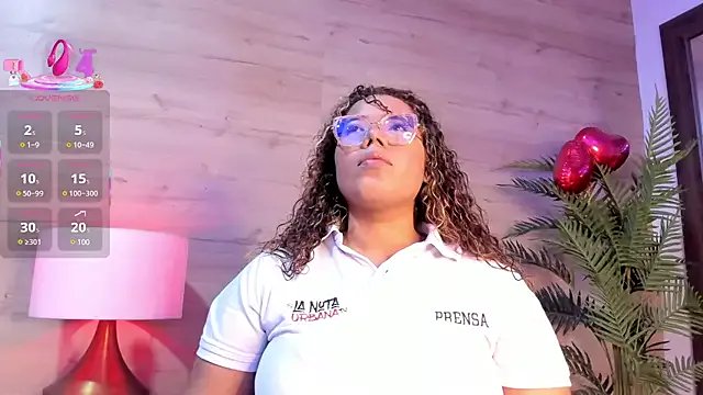 _nickypurple_ on StripChat