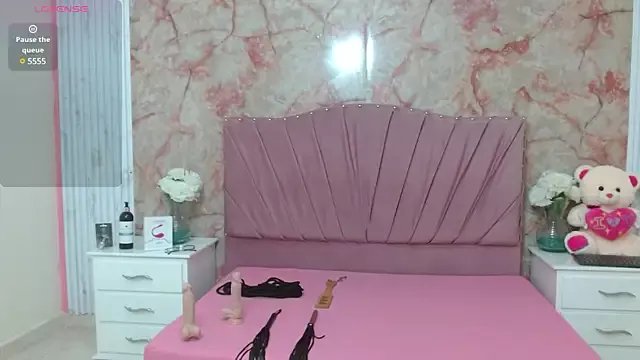 _nicolesweet on StripChat