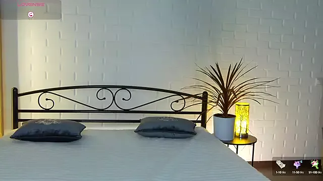 Offline _RiverLov on StripChat