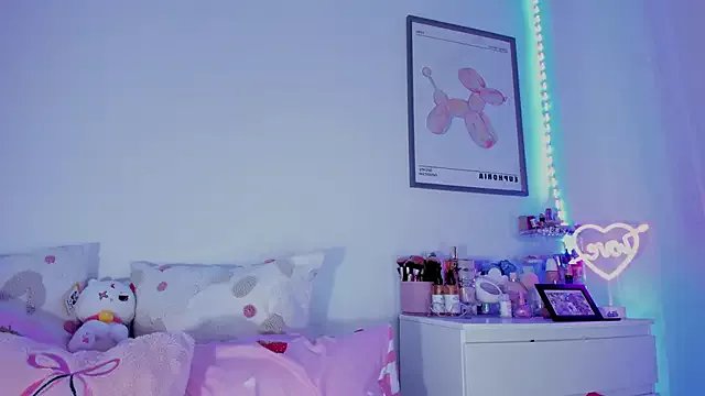 _viioletweekend_ on StripChat