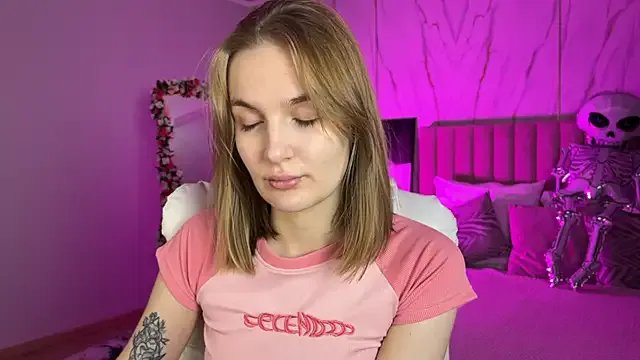 _Vikky_Moon_ on StripChat