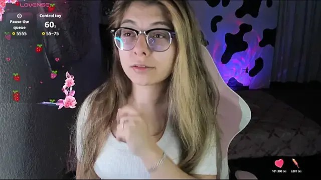 abbie_jensen_ on StripChat