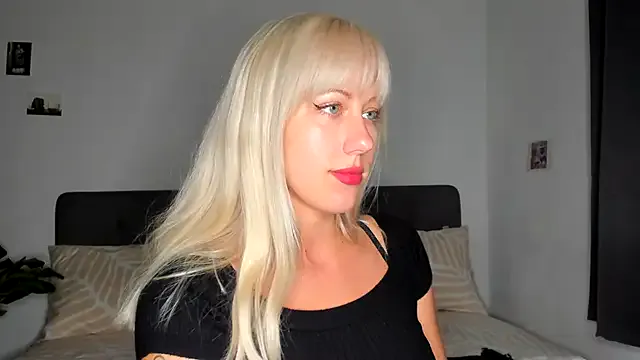 Ad_Astrid on StripChat 