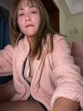 ada-xx on StripChat