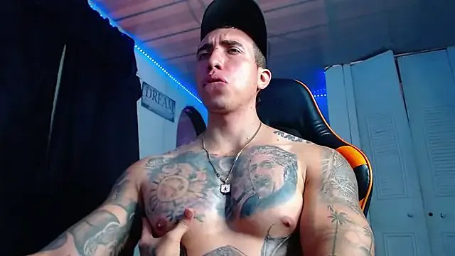 Adam_Hudsond on StripChat