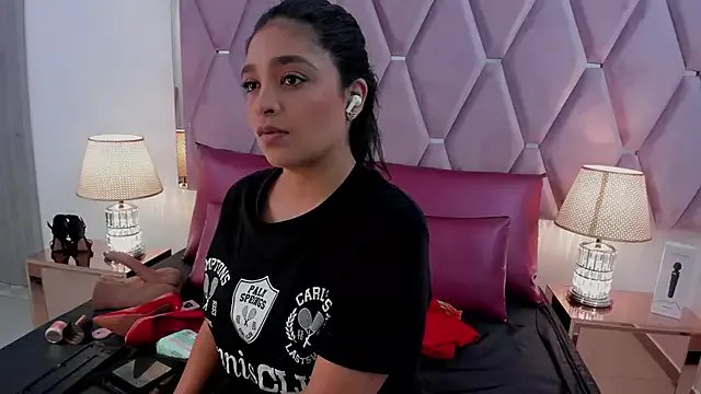 AdeleGray on StripChat