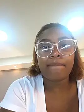 Adelehottman on StripChat