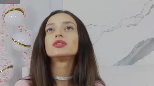 AdoraCortes on StripChat