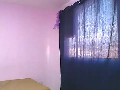 adri89-g on StripChat