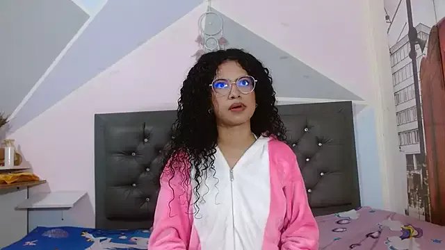 Adut_Akech on StripChat