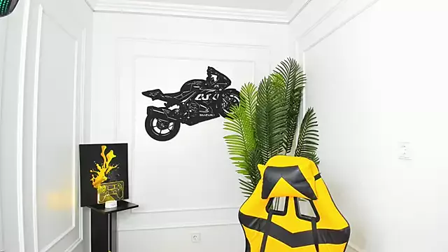 AgathaKlouin on StripChat 