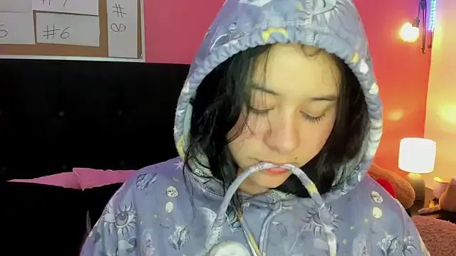 agnes_213 on StripChat