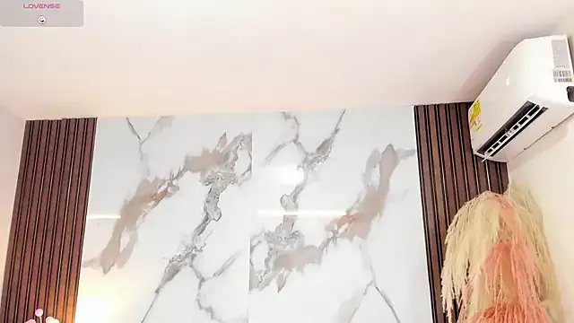 aidaadams on StripChat