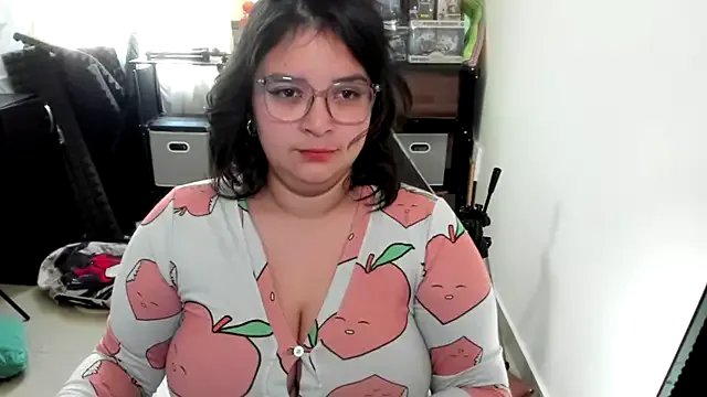 aika-dreams on StripChat 