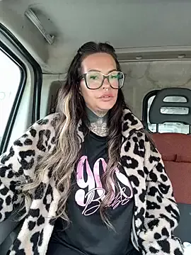 Offline AileenInkOfficial on StripChat