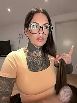 Offline AileenInkOfficial on StripChat