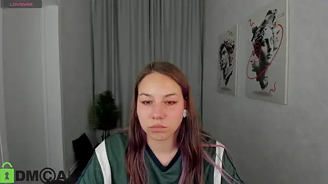 Al1ice_Moures on StripChat